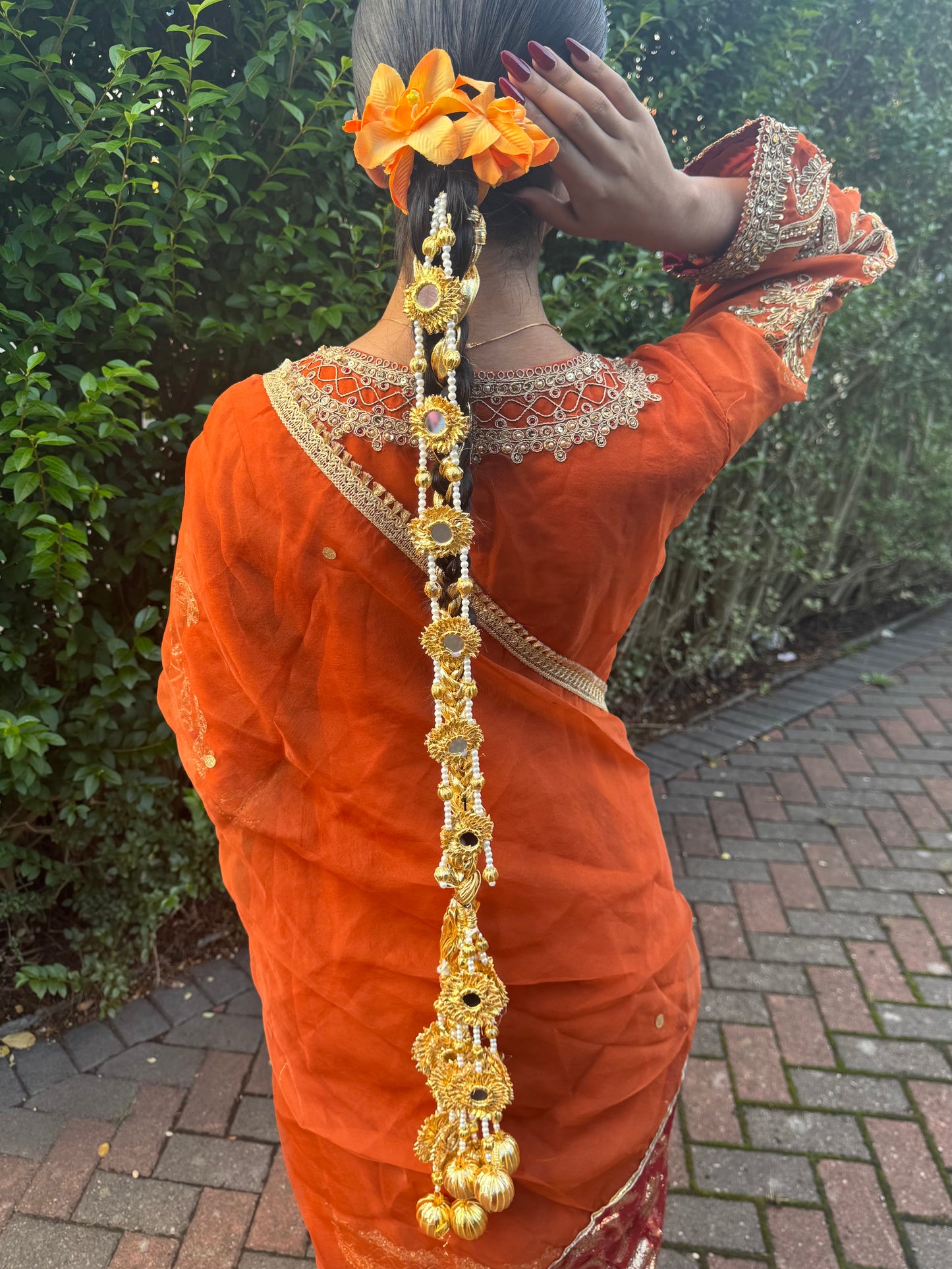 Mehru Gota Paranda ~ gold