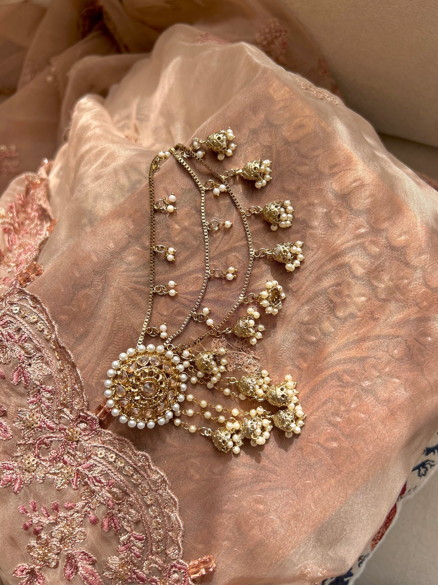 Faryaal earrings ~ Gold