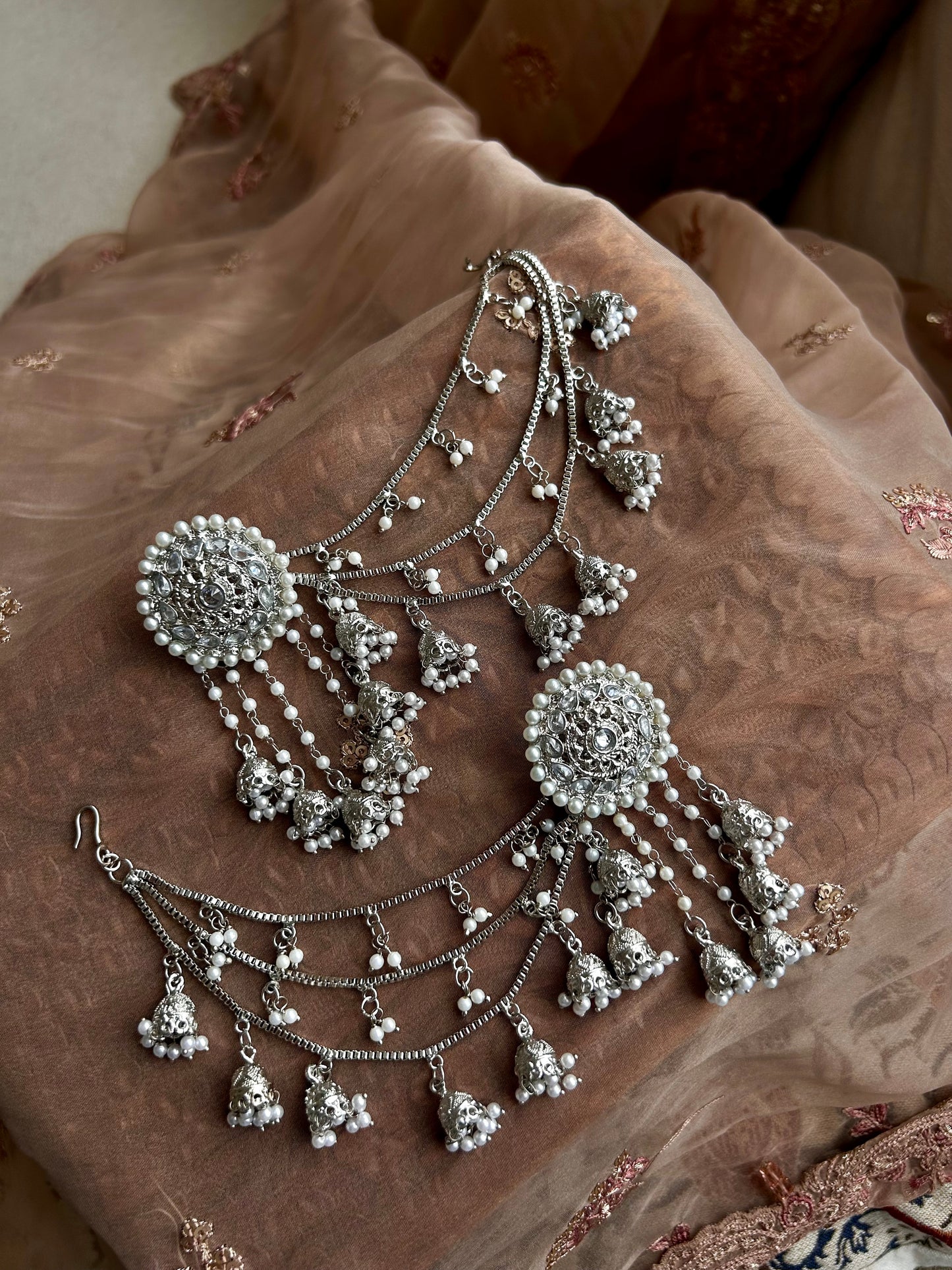 Faryaal earrings ~ Silver