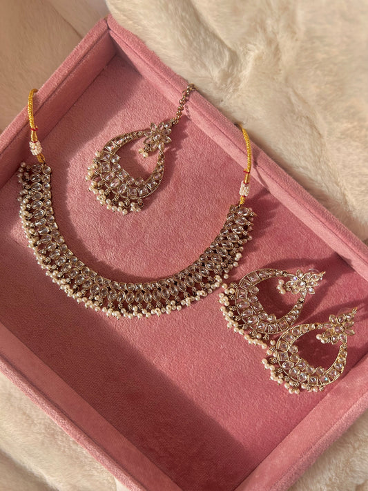 Ankita jewellery set ~ Pearl