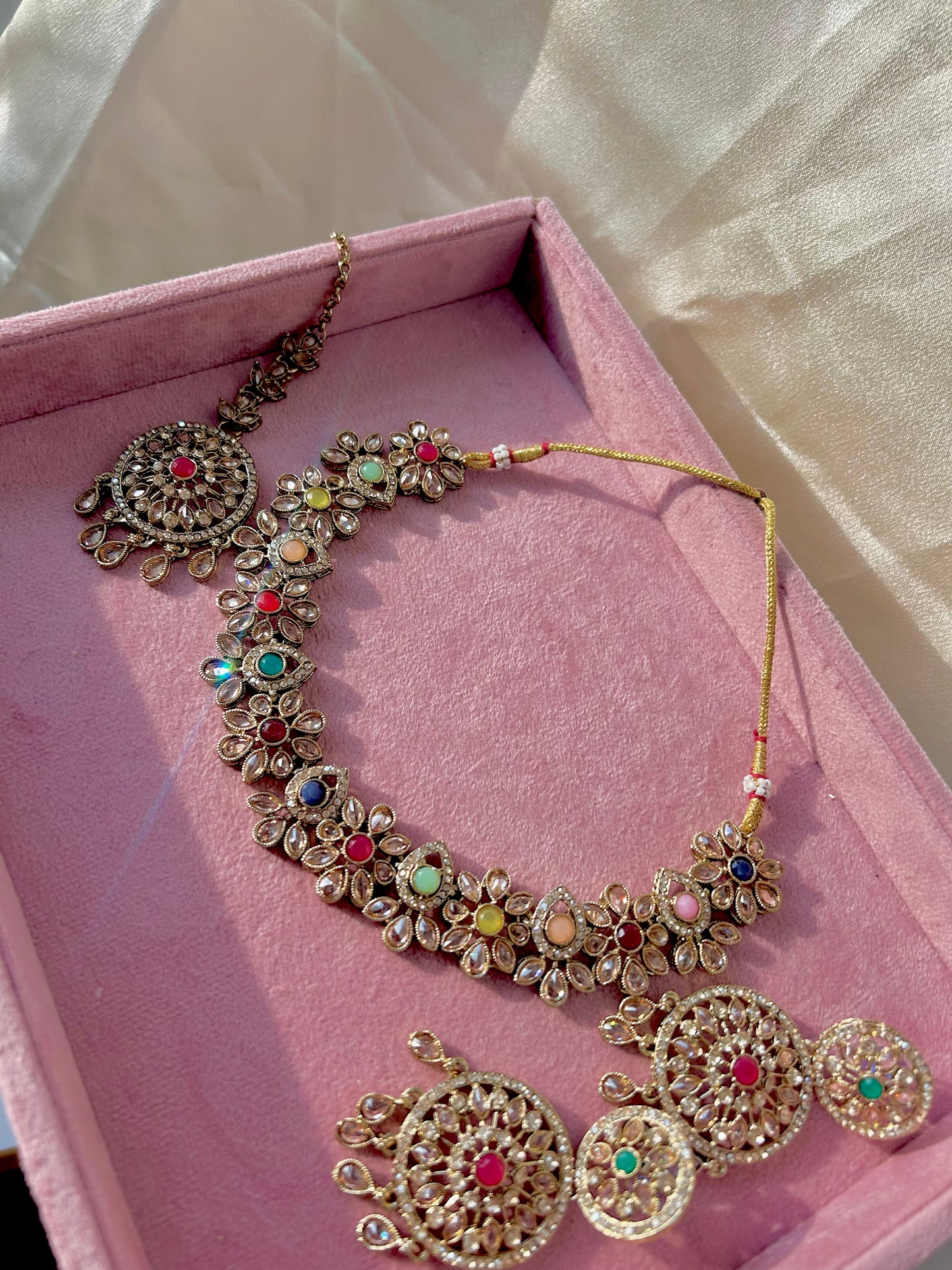 Essra jewellery set~ multi