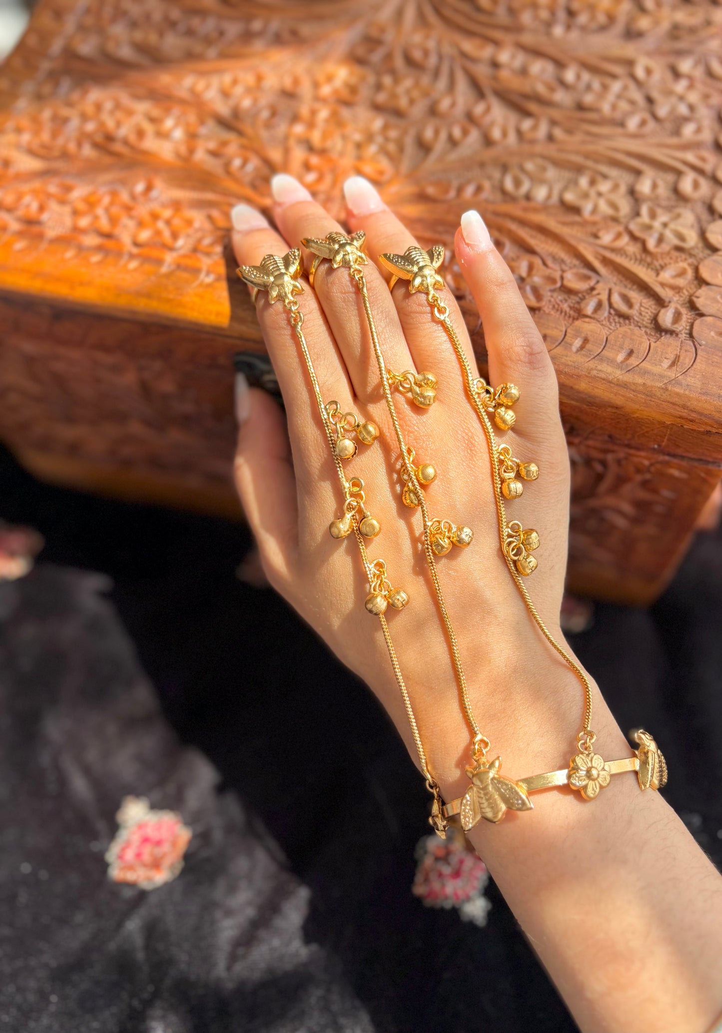 Kanwal hand chain