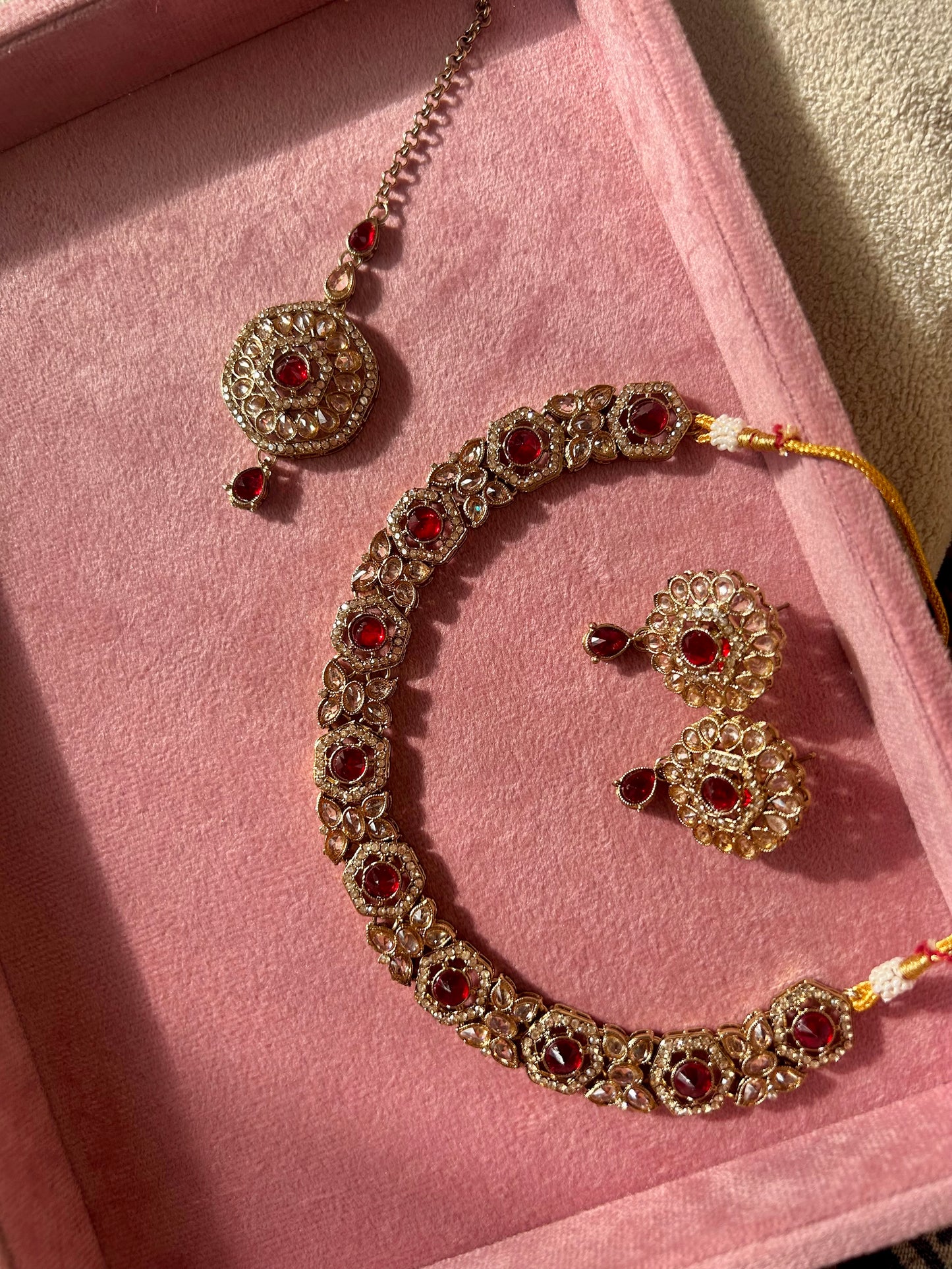 Madhuri set~ Maroon