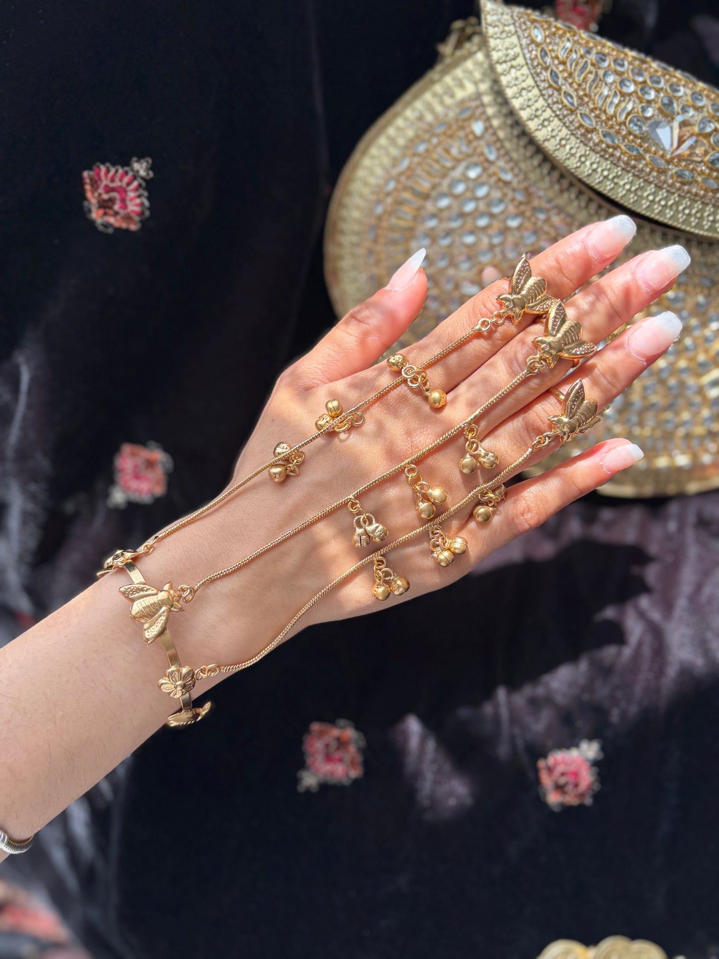 Kanwal hand chain