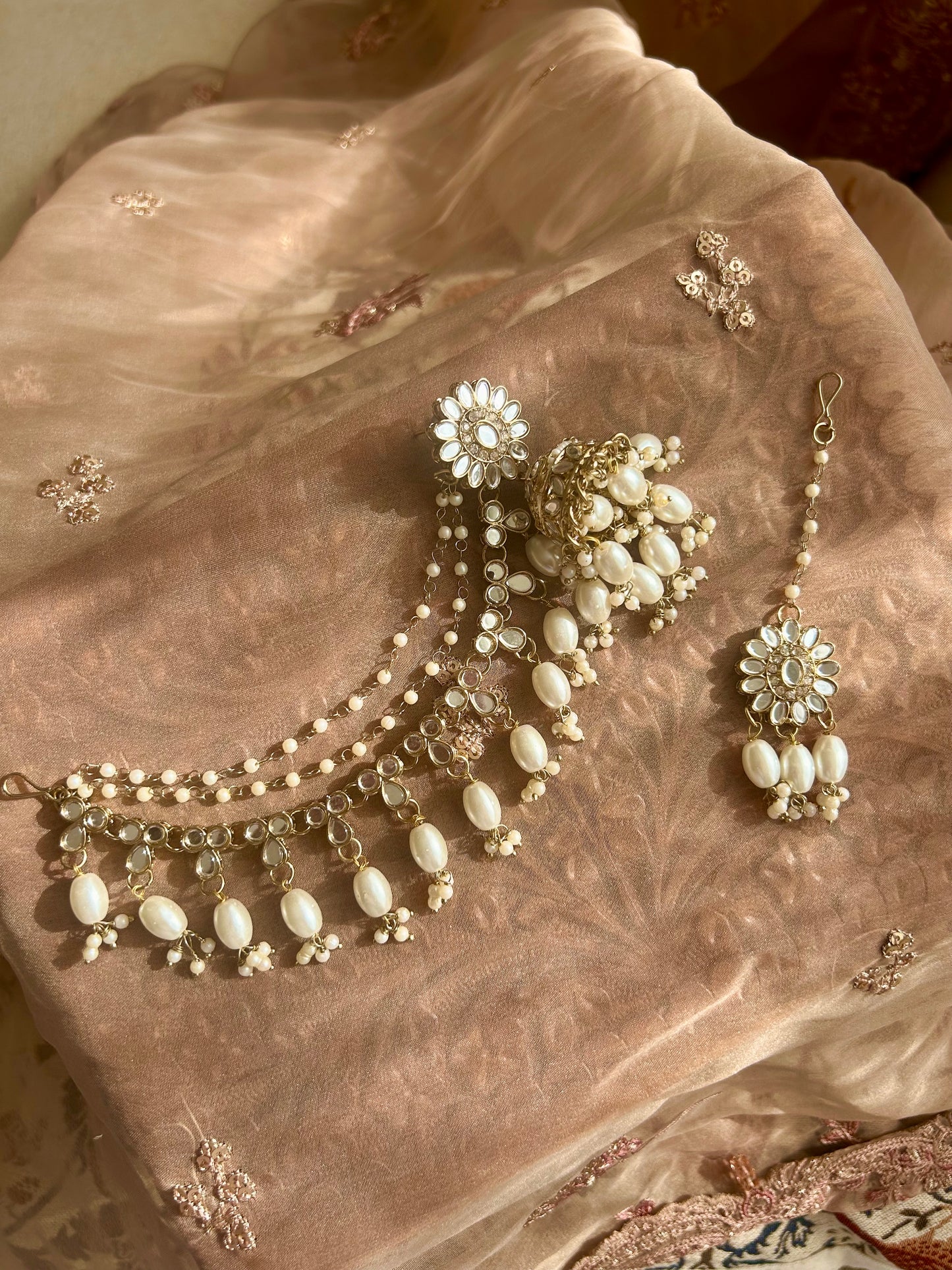 Aleesha mirrored set