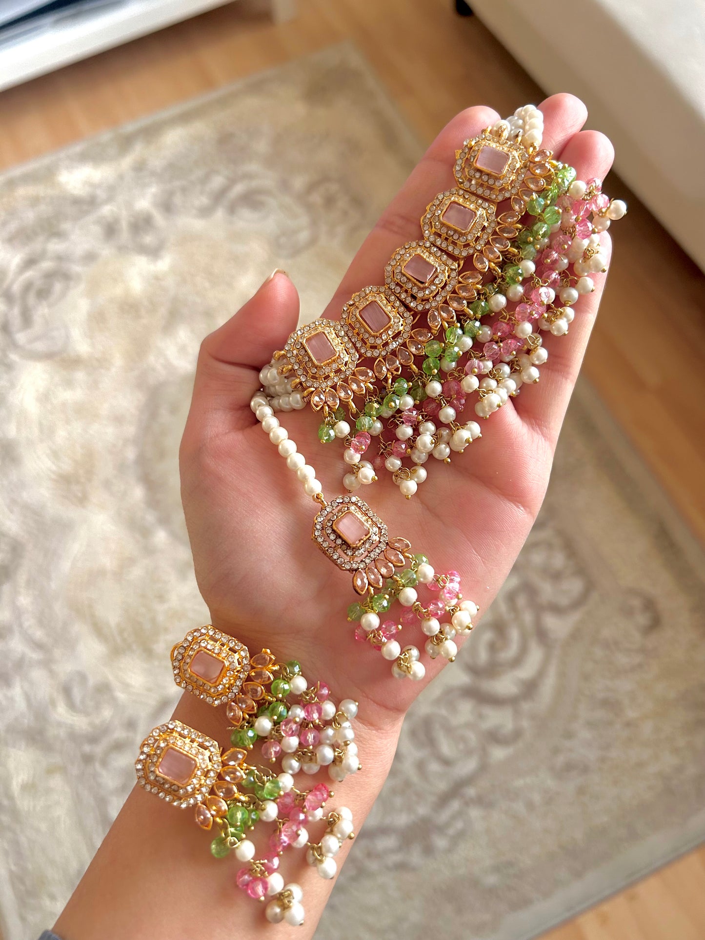 Minahil jewellery set - Pink & Green