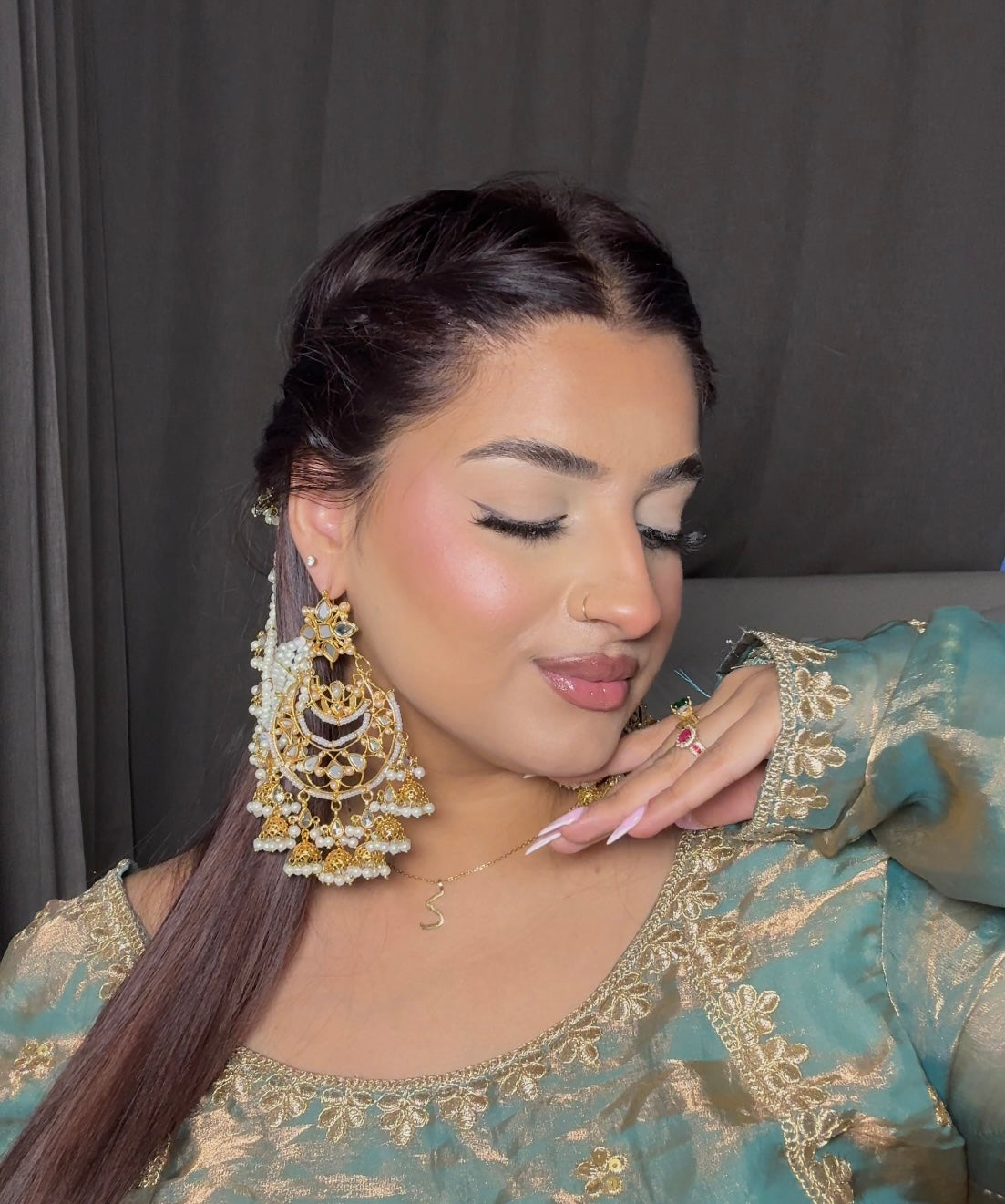 Shahanara kundan earrings