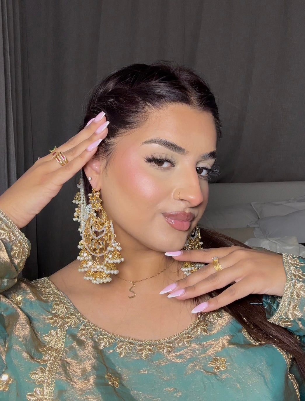 Shahanara kundan earrings