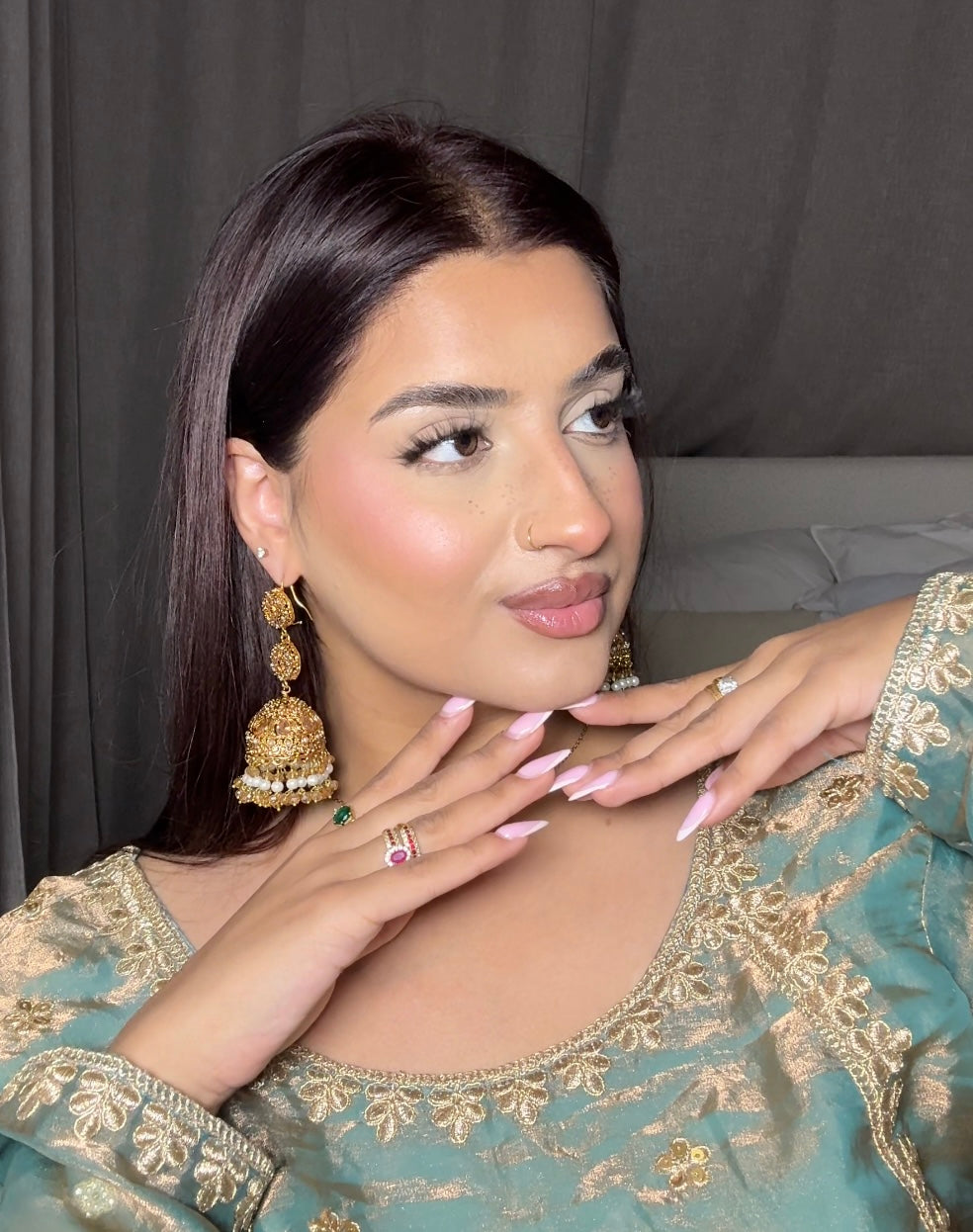 Nafeesa earrings ~ Champagne