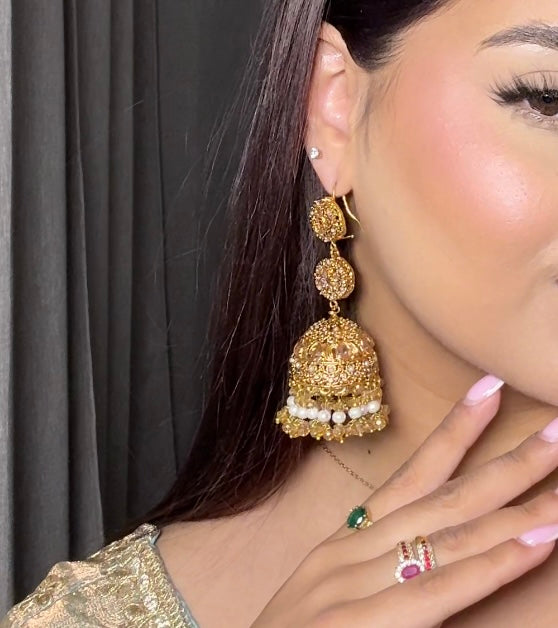 Nafeesa earrings ~ Champagne